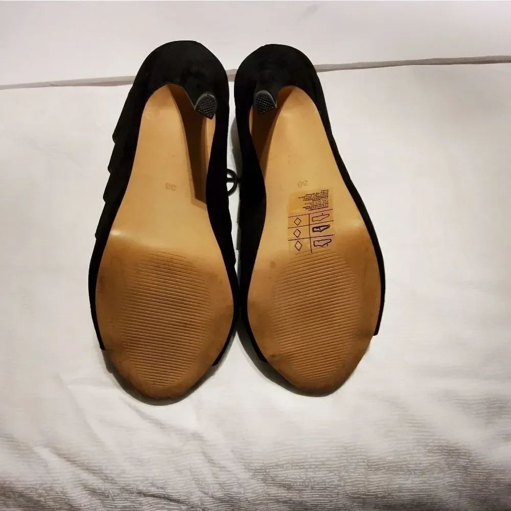 WOMEN'S H&M LACE-UP CLOSURE SHOES - Picture 11 of 16